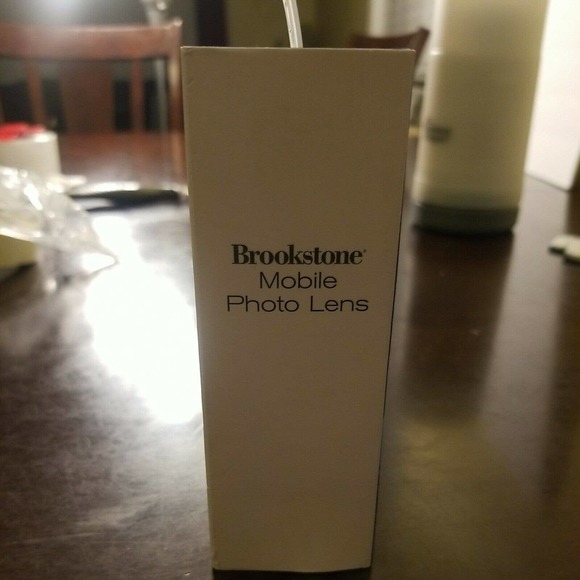 Brookstone Mobile Photo Lens 8mm Super Fisheye Lens Fits Any Smart Phones NOB - Picture 2 of 12